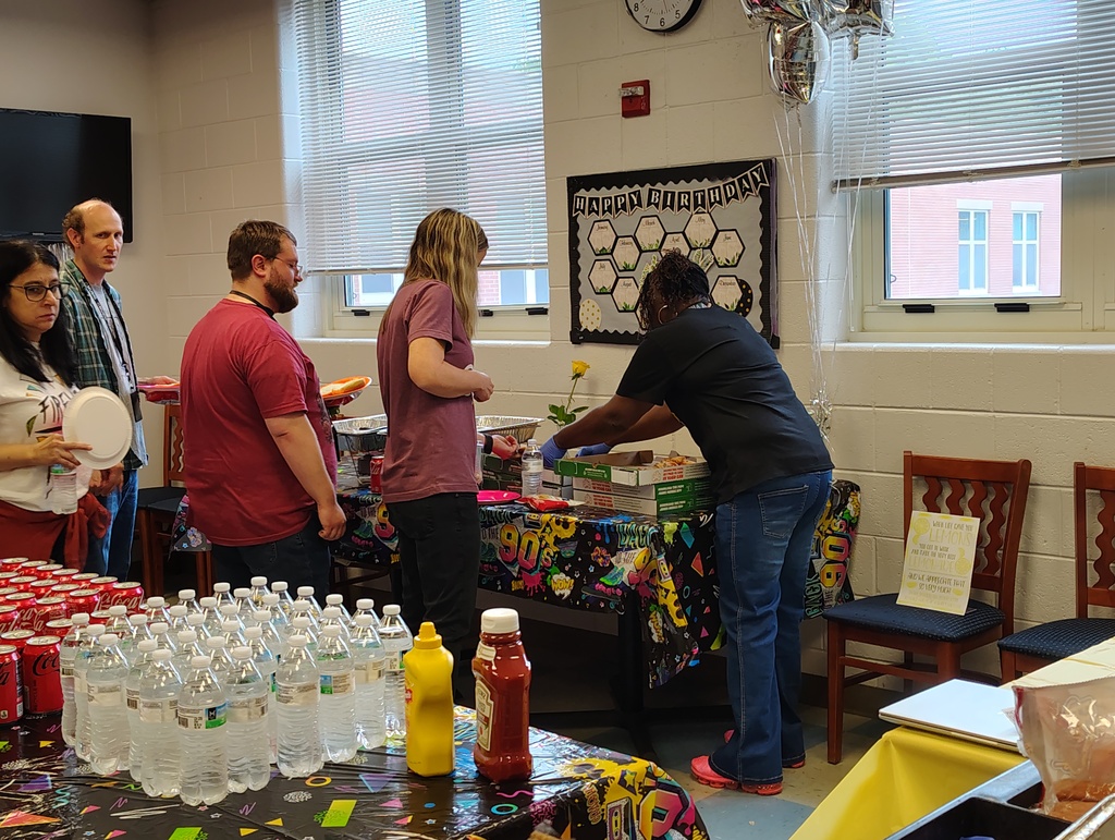 Principal serving food