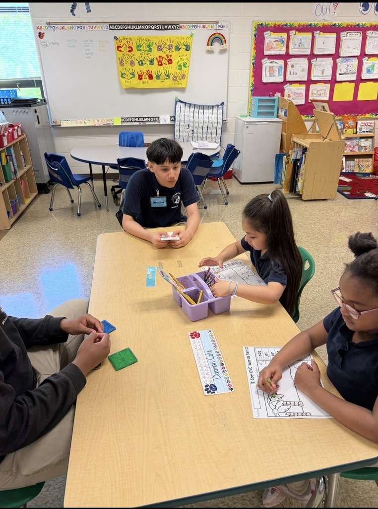 AMS students return to Easport ES