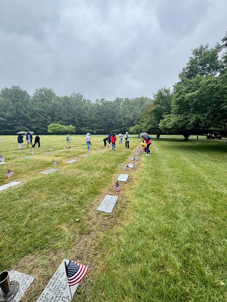 Waugh Chapel Elementary School students at Maryland Veterans Cemetery