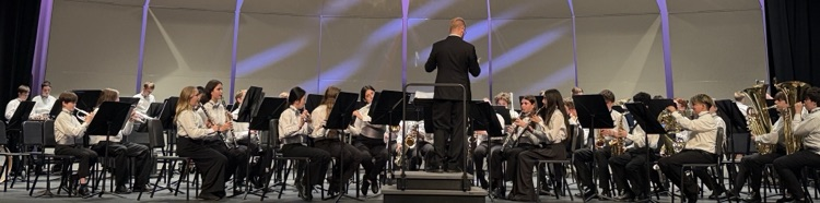Bravo, band! 🎶👏