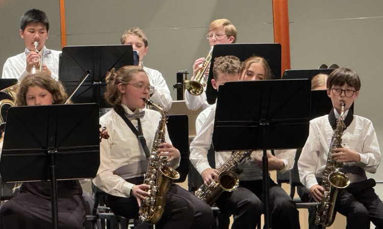 Bravo, band! 🎶👏