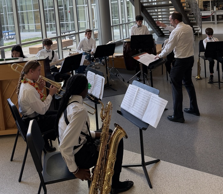 Bravo, band! 🎶👏