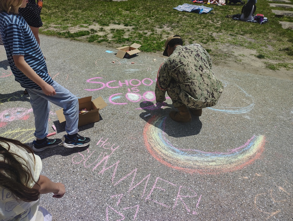 military parent drawing with chalk