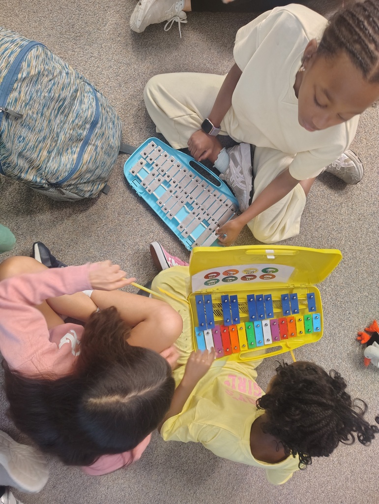 playing xylophones