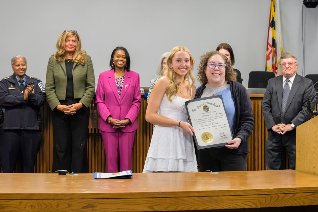 Kelly Shields with Board Member Dana Schallheim