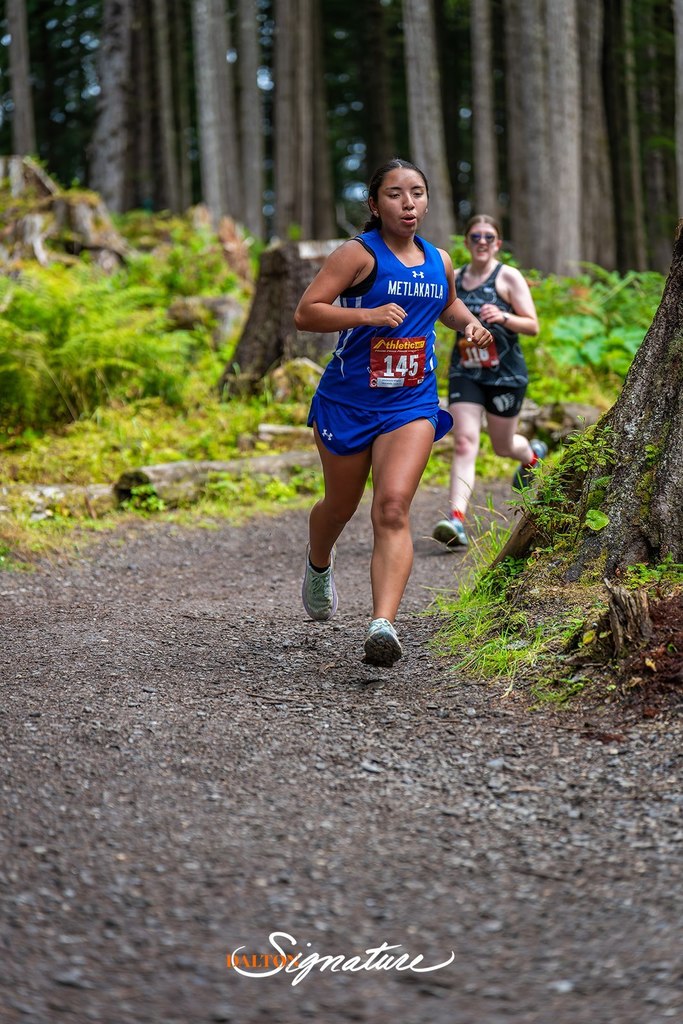 DaltonSignature-0830-25-Z6D_5822_websize - students running in cross country race