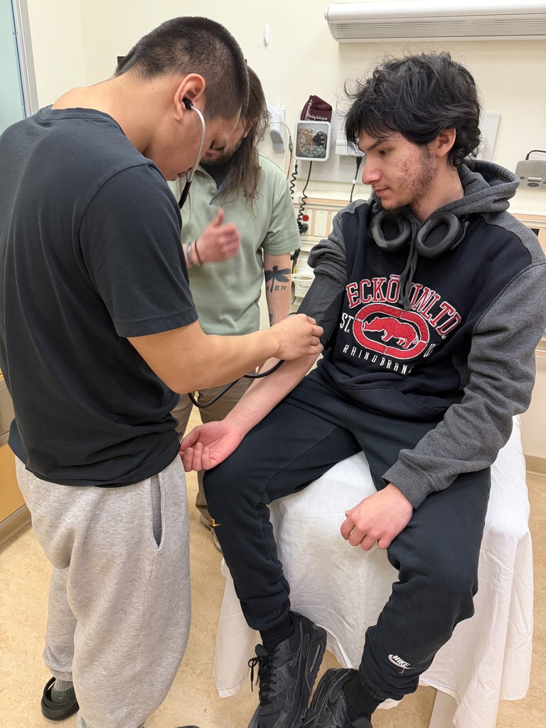 student practicing ER