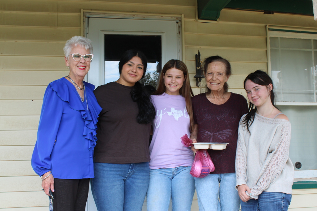 Mrs. Salge, Naomi, Chaselynn, Payton making deliveries