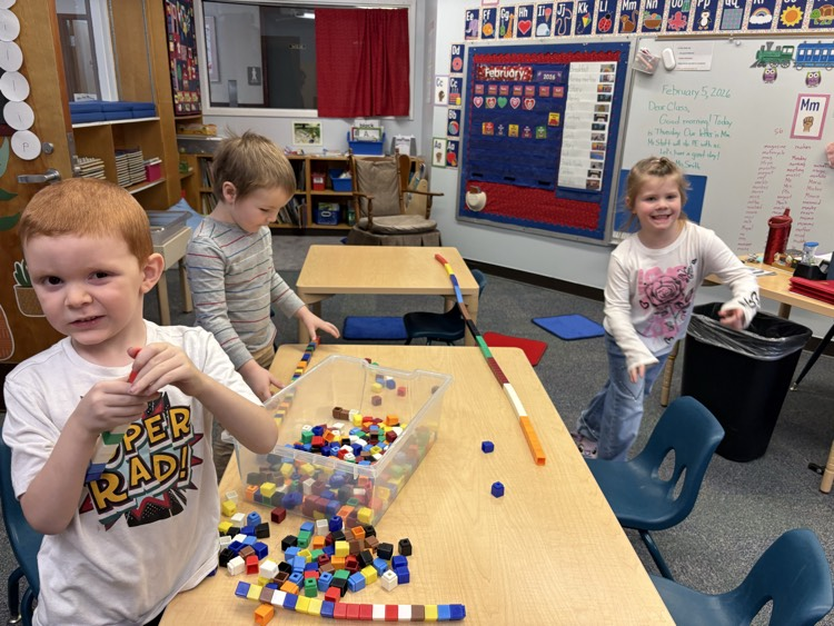 100 unifix cubes in Pre-K