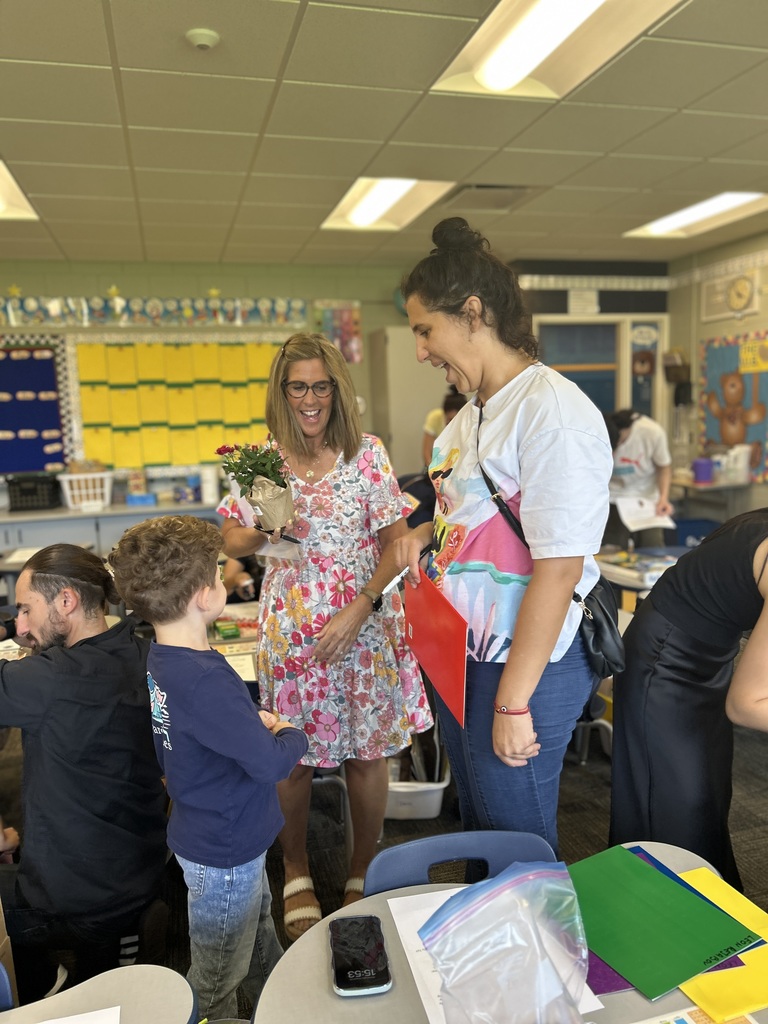Student with teachers.