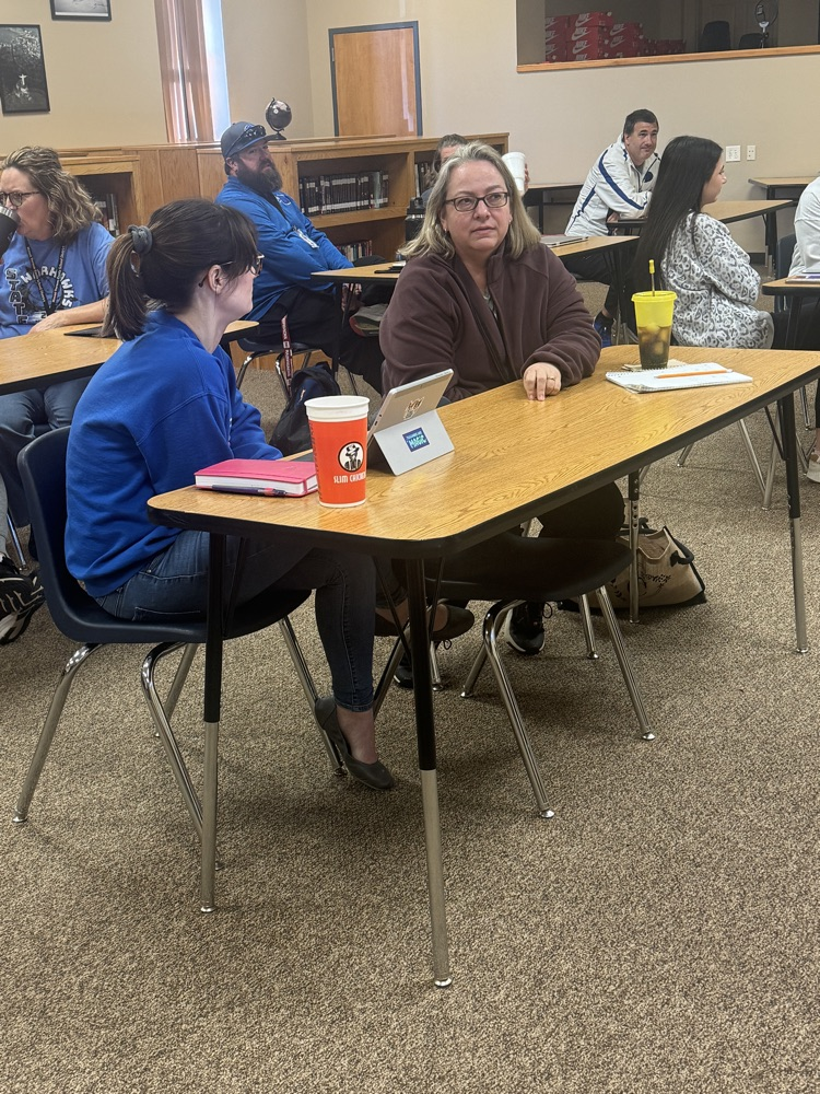 teachers collaborating 