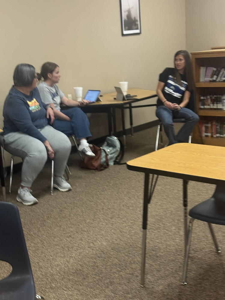 teachers collaborating 