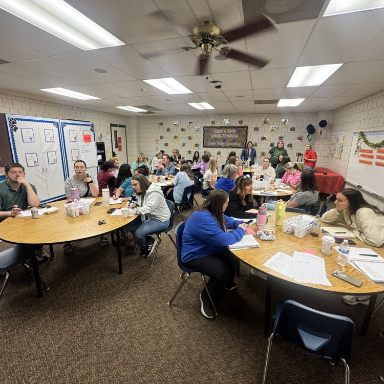 teachers collaborating 