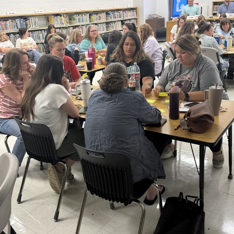 teachers collaborating 