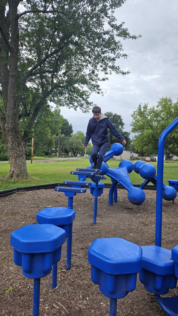 Logan speed running the jungle gym course 