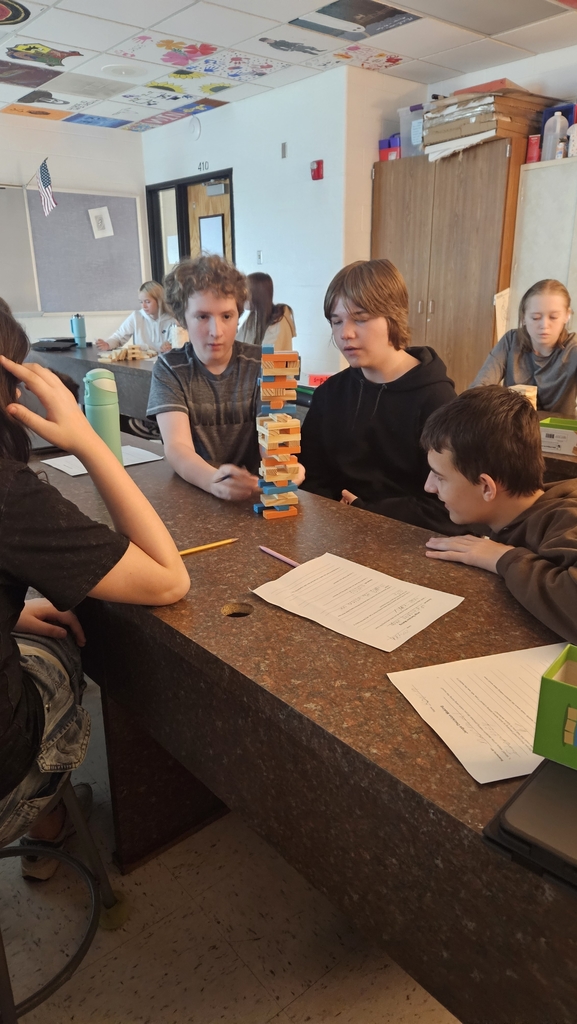 students playing jeng