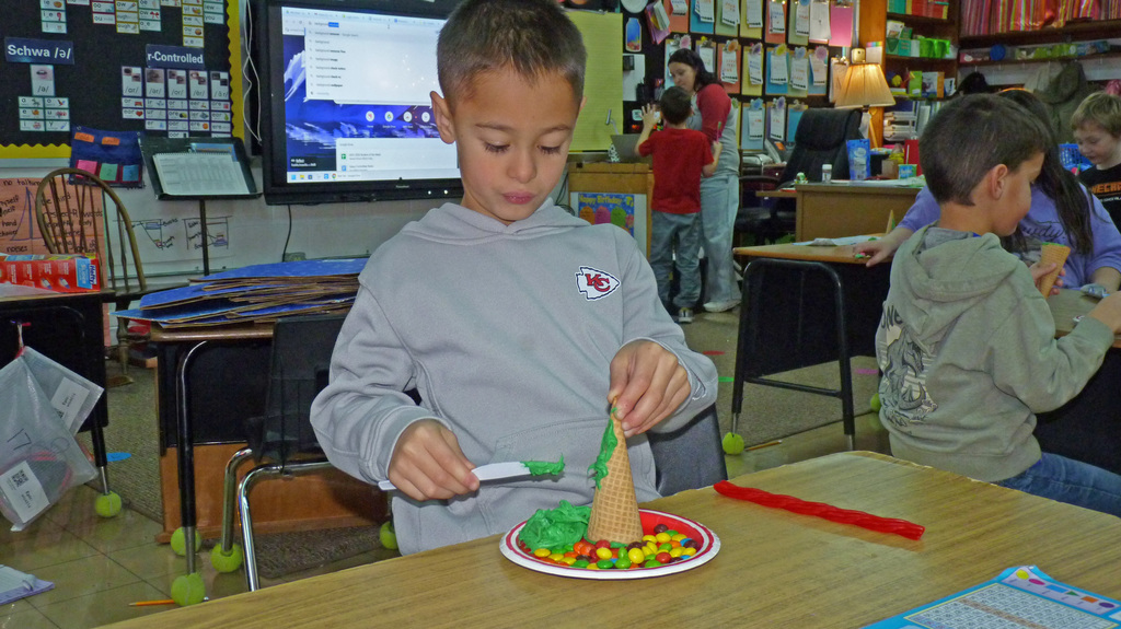 1st Grade Holiday Fun!