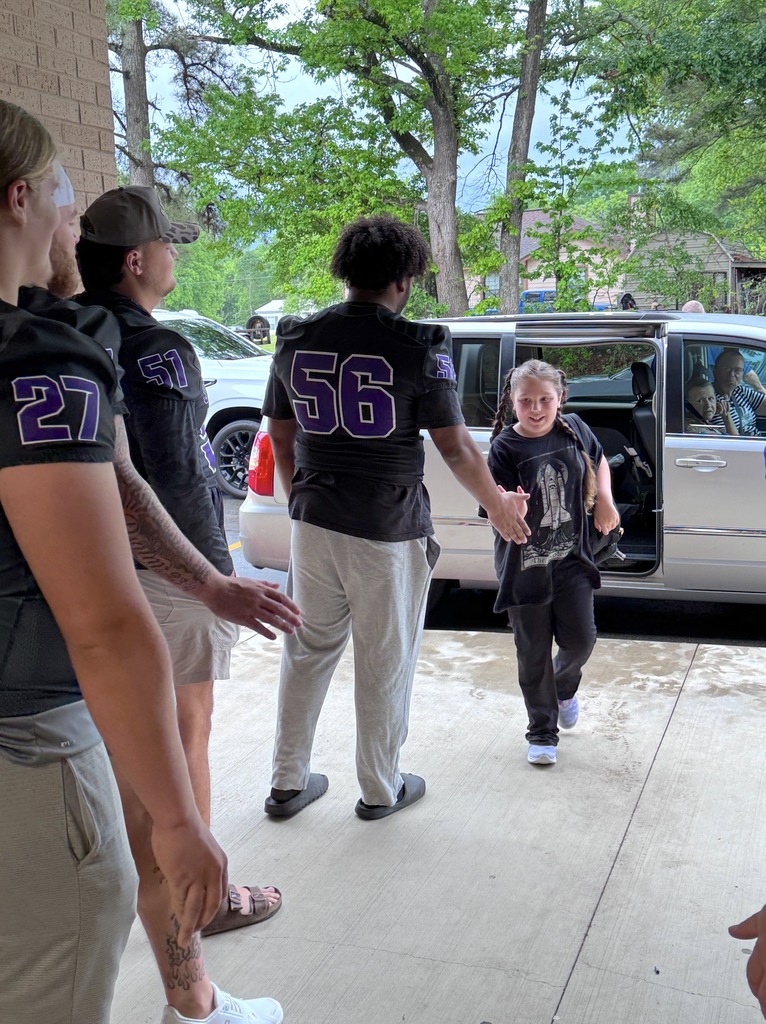 OBU GREETERS AT PEAKE