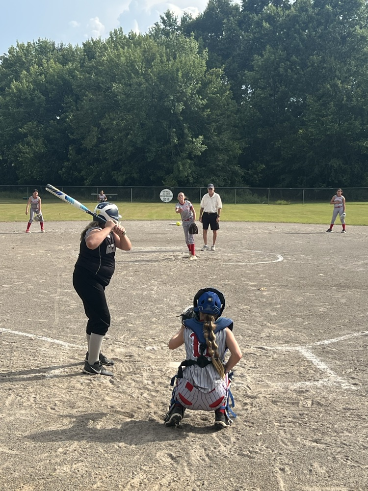 Mustangs beat the Grizzlies in MS fast pitch action!