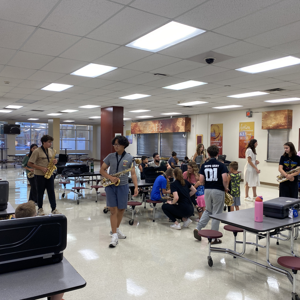 Arlington HS Band students helping out at First Lesson Night