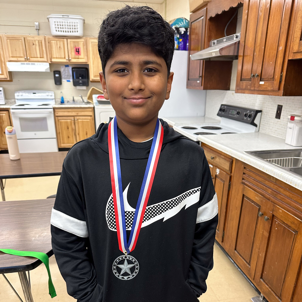 Member of the LMS FCCLA chapter with silver medal