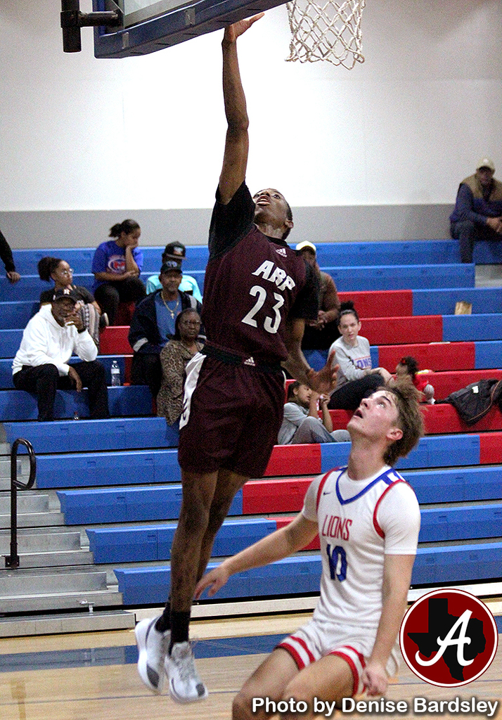 Arp HS boys basketball's Donovan Garrett at Henderson on 12-09-2025