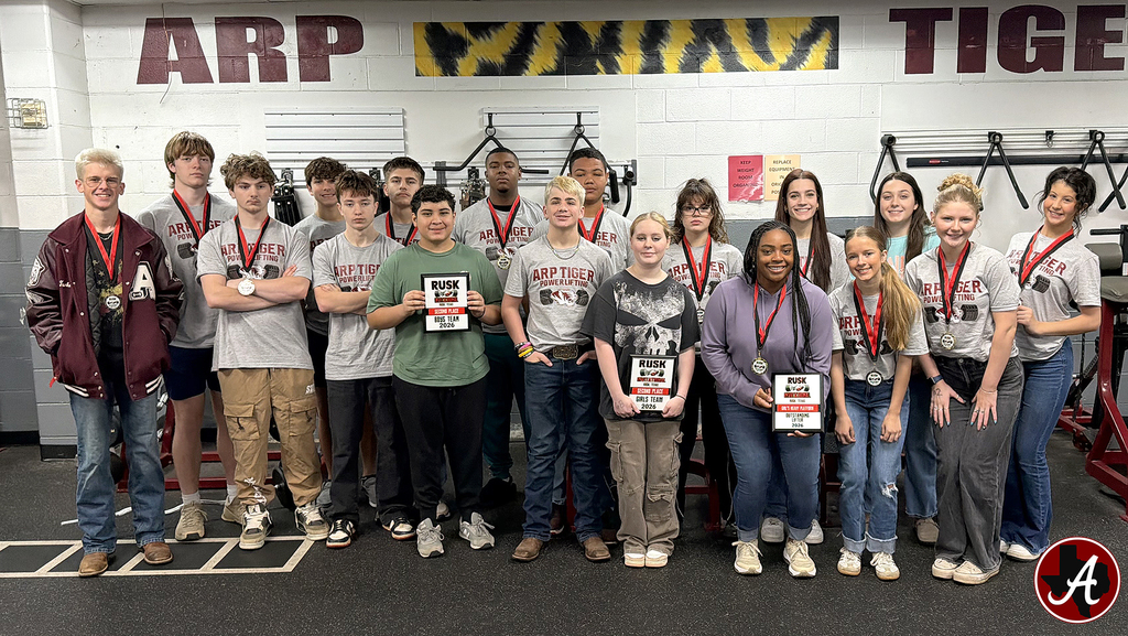 Arp HS powerlifting Rusk awards team pic 011526