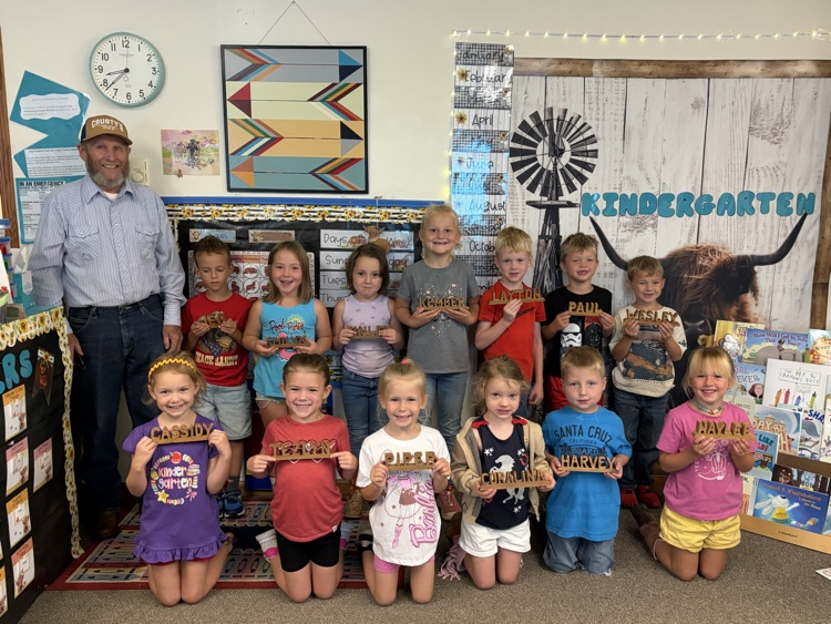 Joe Cross and the Kindergarten class