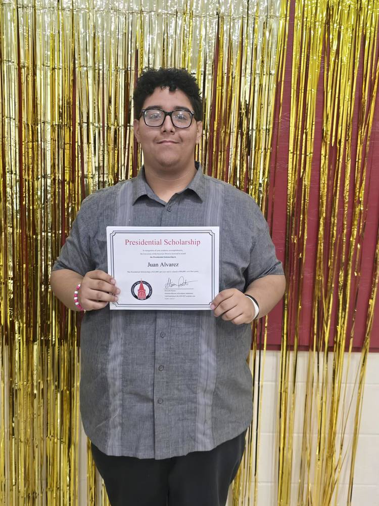 juan alvarez - student