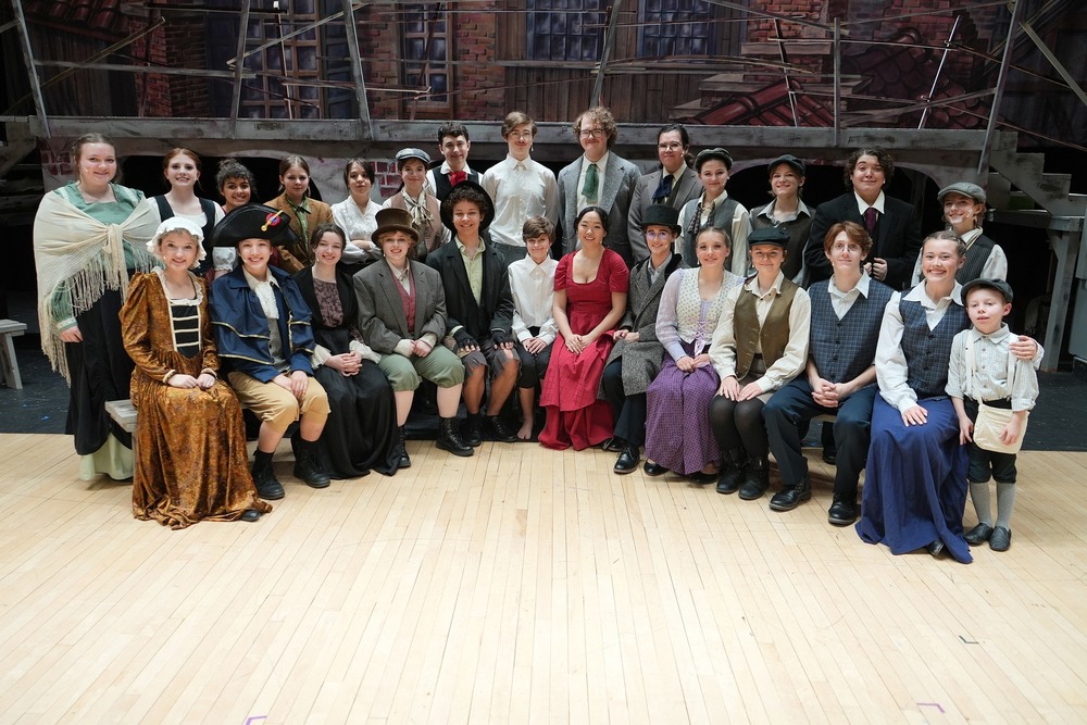 Cast of Oliver