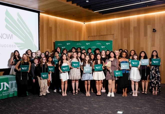 Class of 2025 Invests in Their Future With College Credits