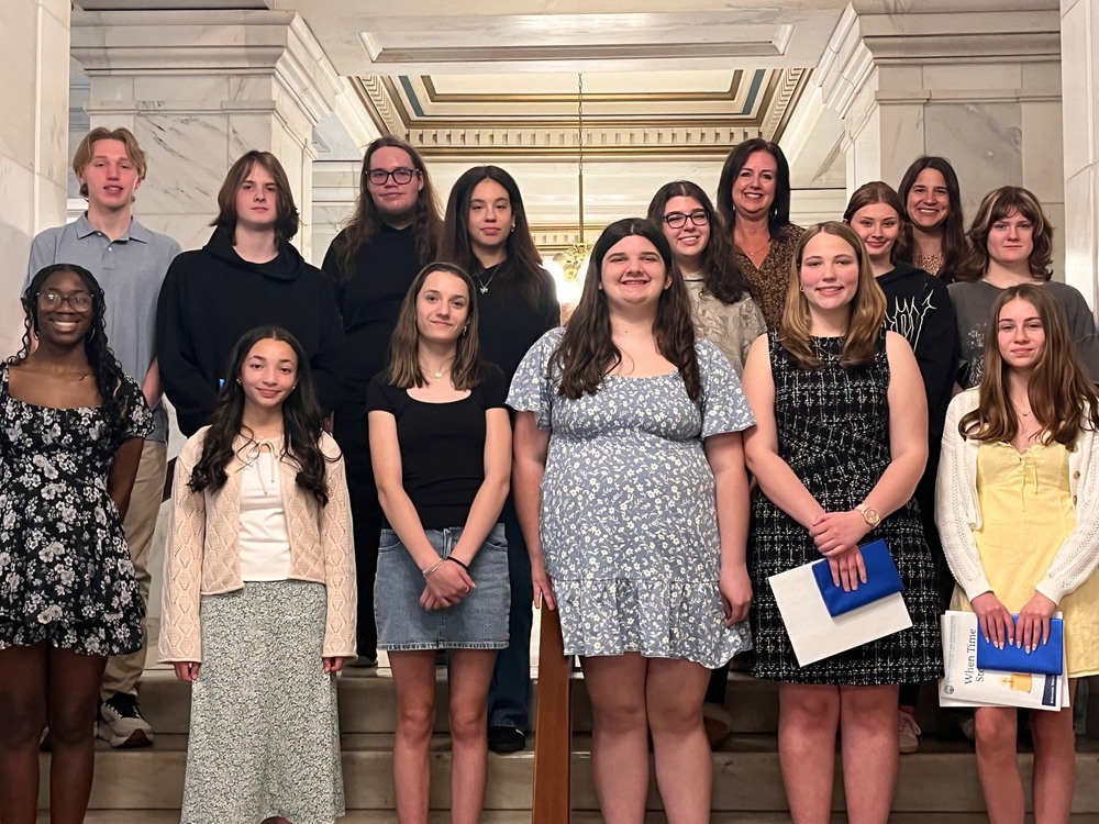 High School Students at Mahoning Courthouse to accept Holocaust contest certificates for awards