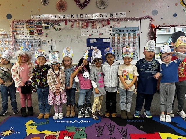 Kindergarteners with cool hats