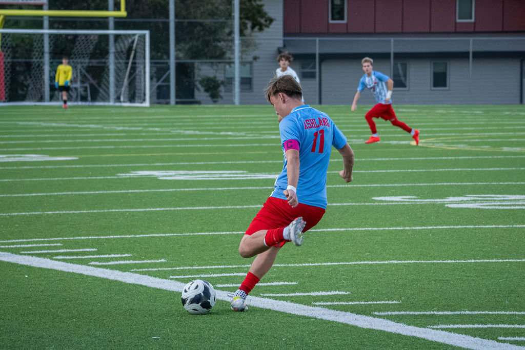 soren kicking