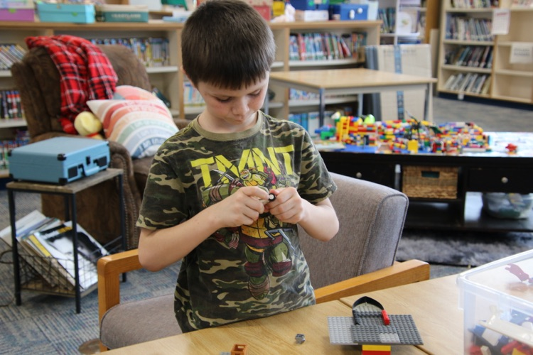 students playing with Legos