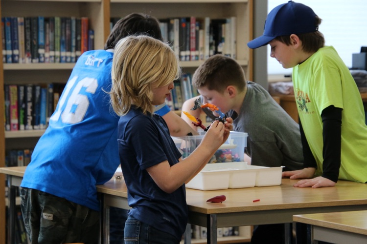 students playing with Legos