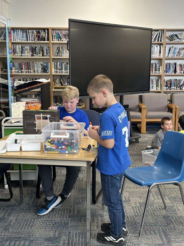 students playing with Legos