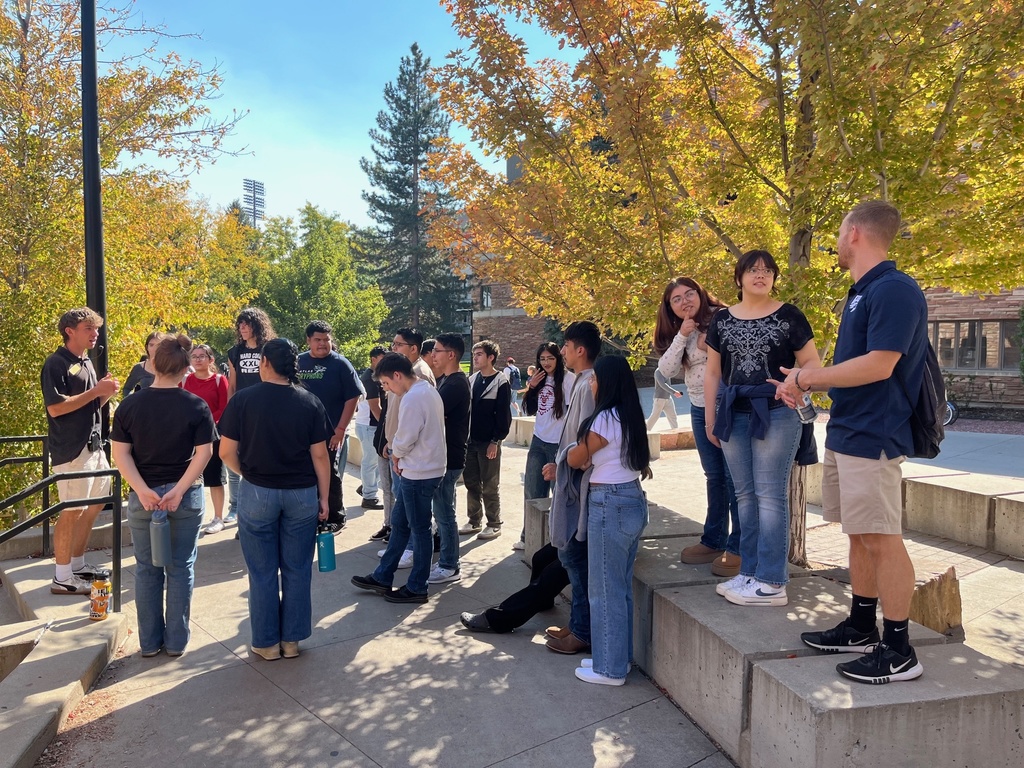 students attend a college tour