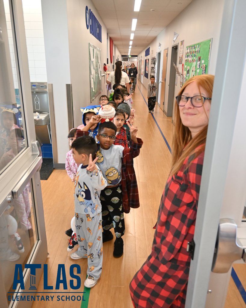 students line up for pie