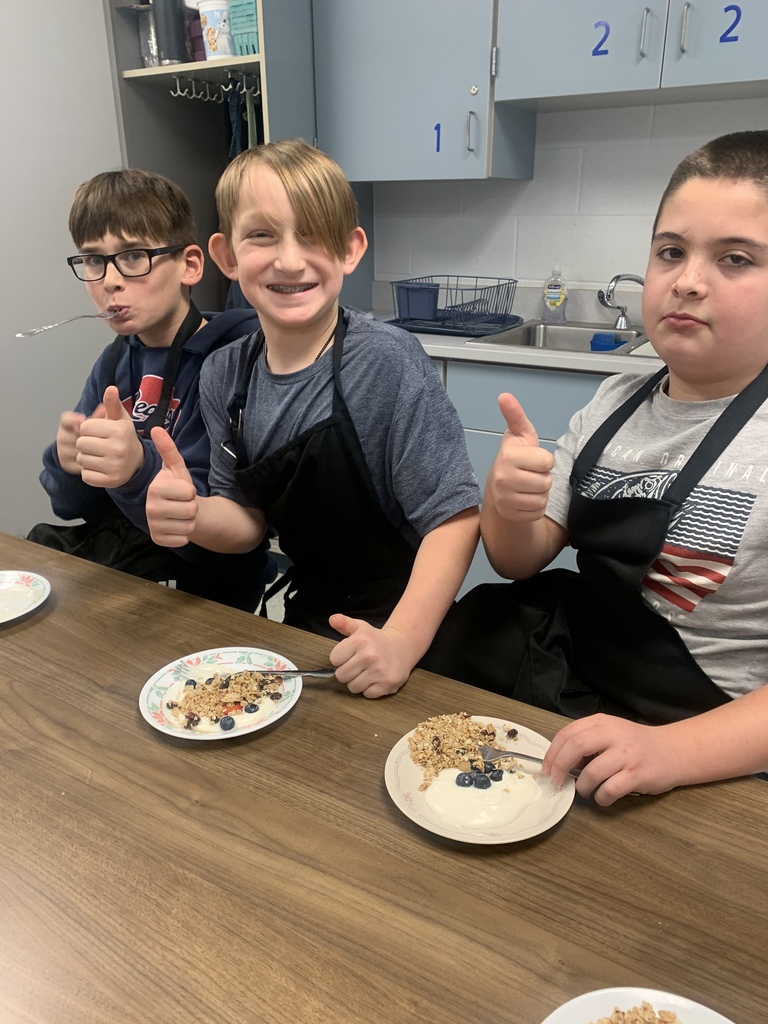 Scenes from our Fresh Connections Club’s March 25 meeting. 
