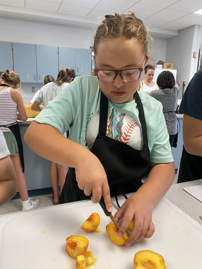 Scenes from our fresh connections club’s Sept. 16 meeting. 