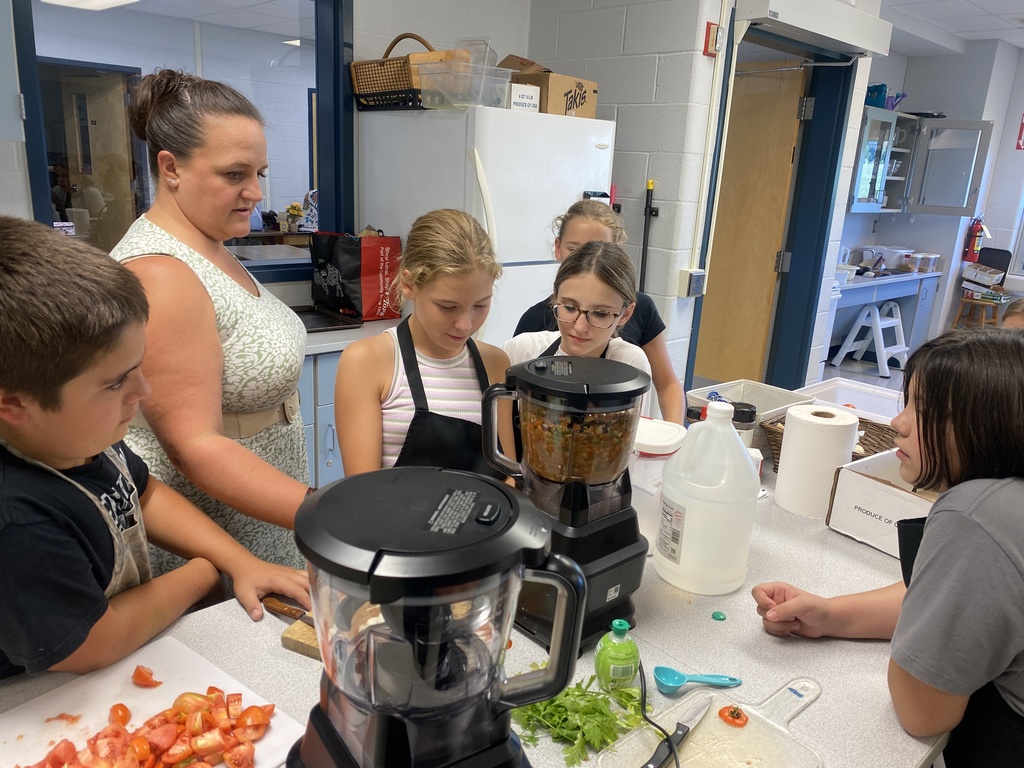 Scenes from our fresh connections club’s Sept. 16 meeting. 