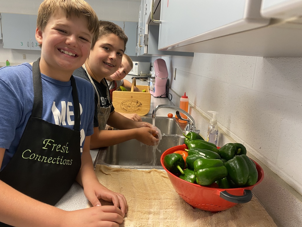 Scenes from our fresh connections club’s Sept. 16 meeting. 