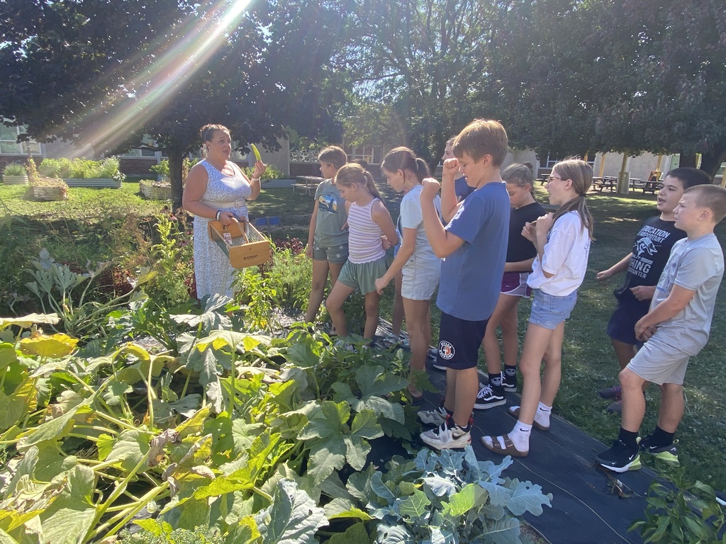Scenes from our fresh connections club’s Sept. 16 meeting. 