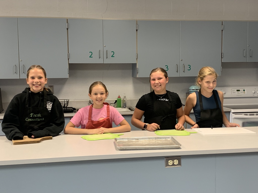 Scenes from our Fresh Connections Club’s Oct. 8 meeting. 