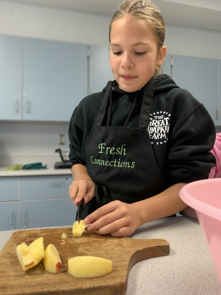 Scenes from our Fresh Connections Club’s Oct. 8 meeting. 