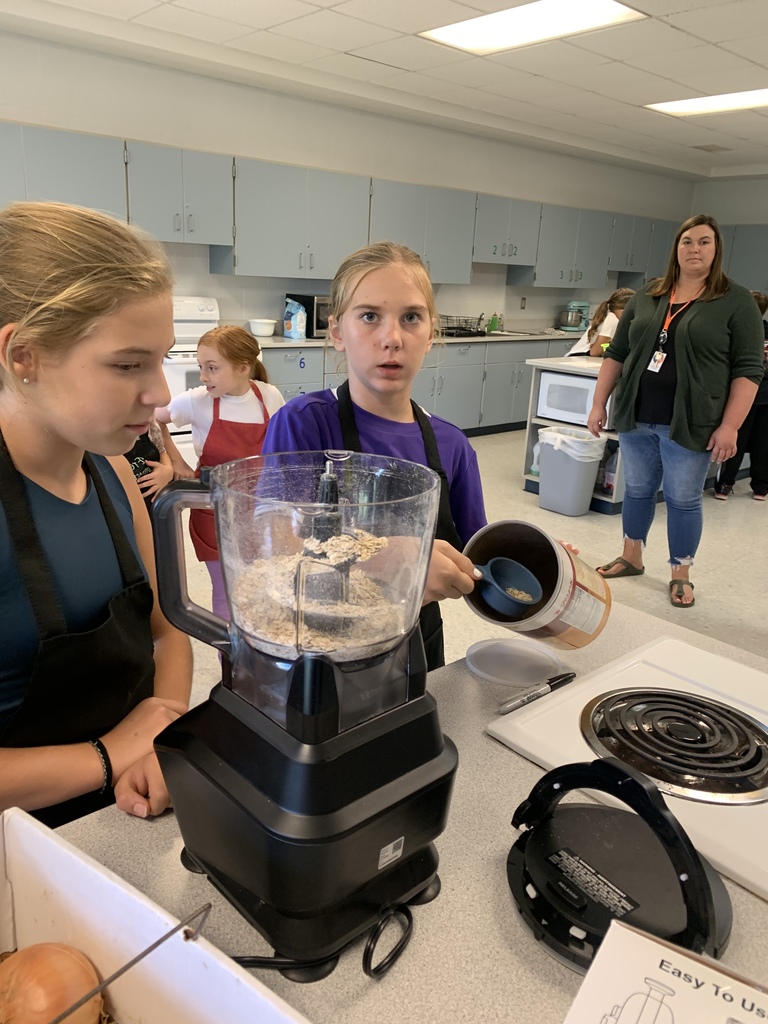 Scenes from our Fresh Connections Club’s Oct. 8 meeting. 