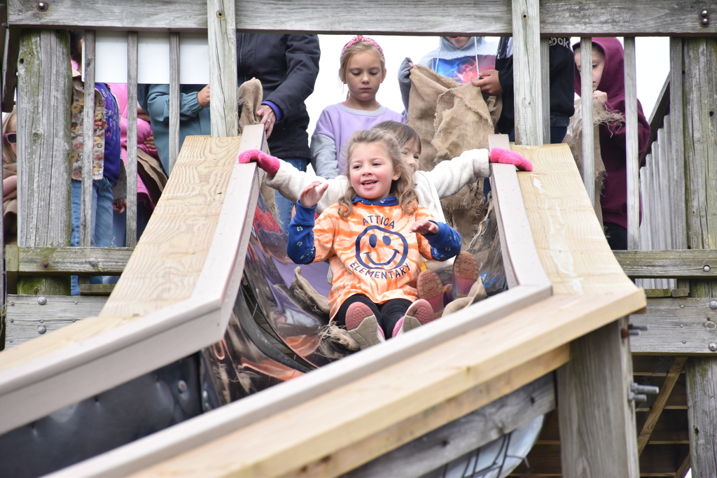 Scenes from our kindergarteners’ field trip to Stokoe Farms Thursday. 
