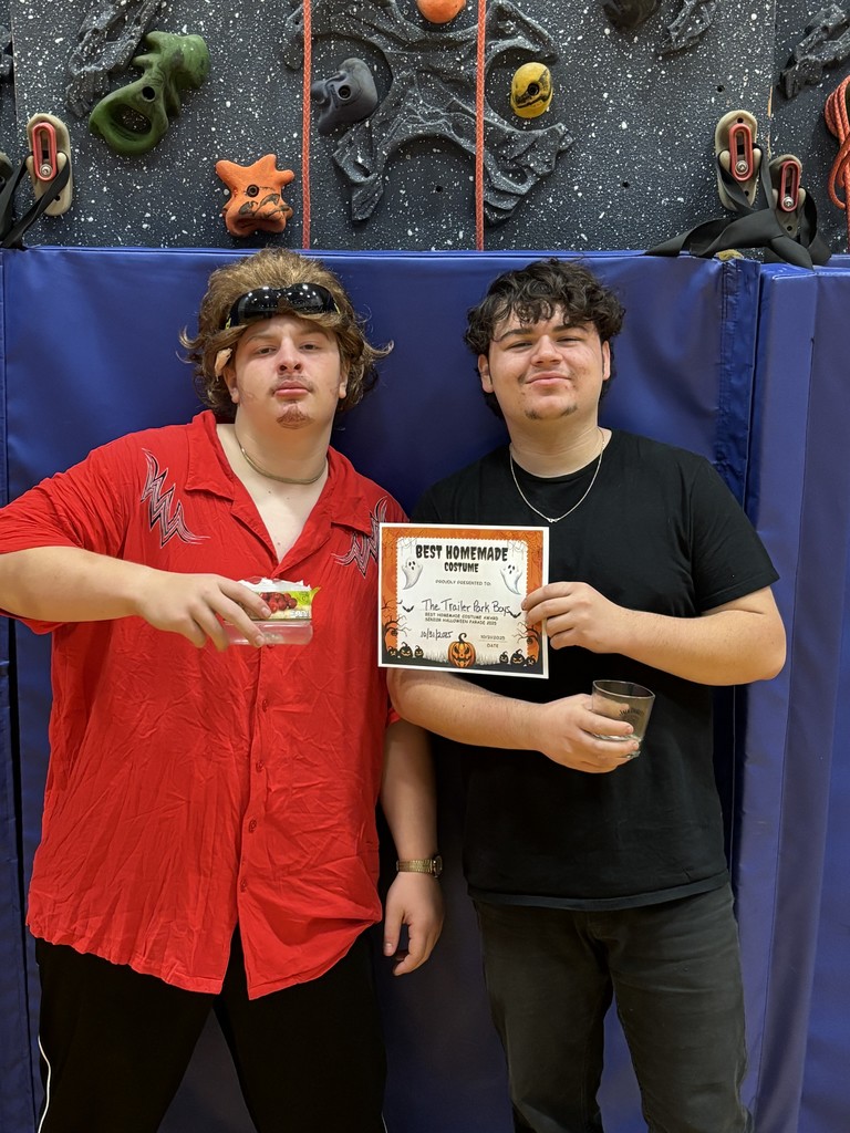 High school costume contest winners) 