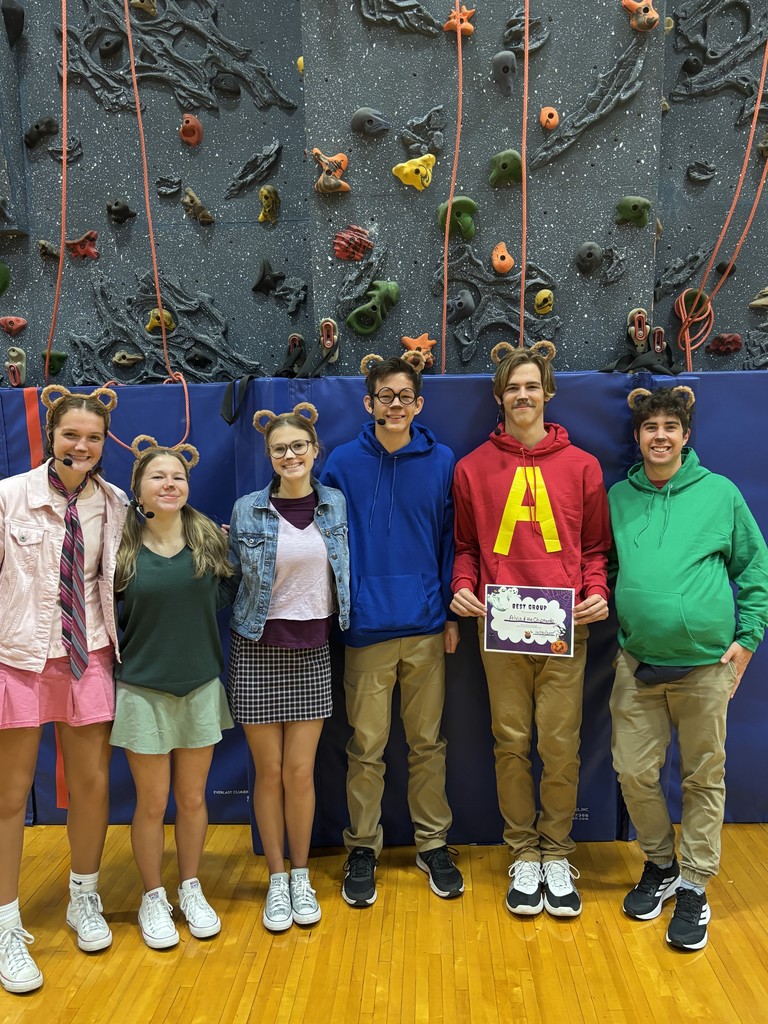 High school costume contest winners) 